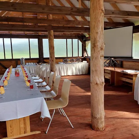 Mesikamaee Puhkemaja *