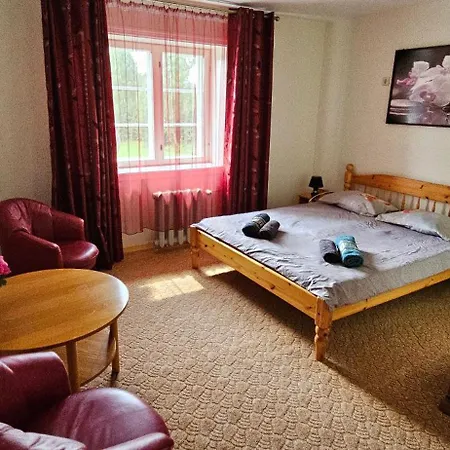 Mesikamaee Puhkemaja * Põlva